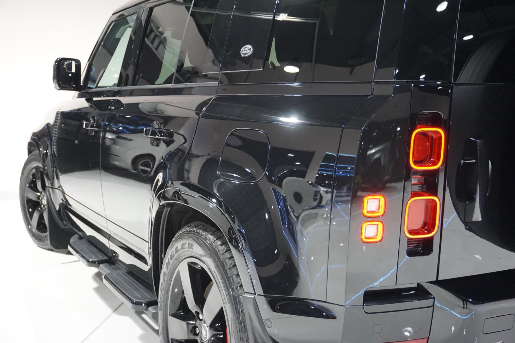 Land Rover Defender 110 2.0 P400e 15.4kWh XS Edition SUV 5dr Petrol Plug-in Hybrid Auto 4WD Euro 6 (s/s) (404 ps)